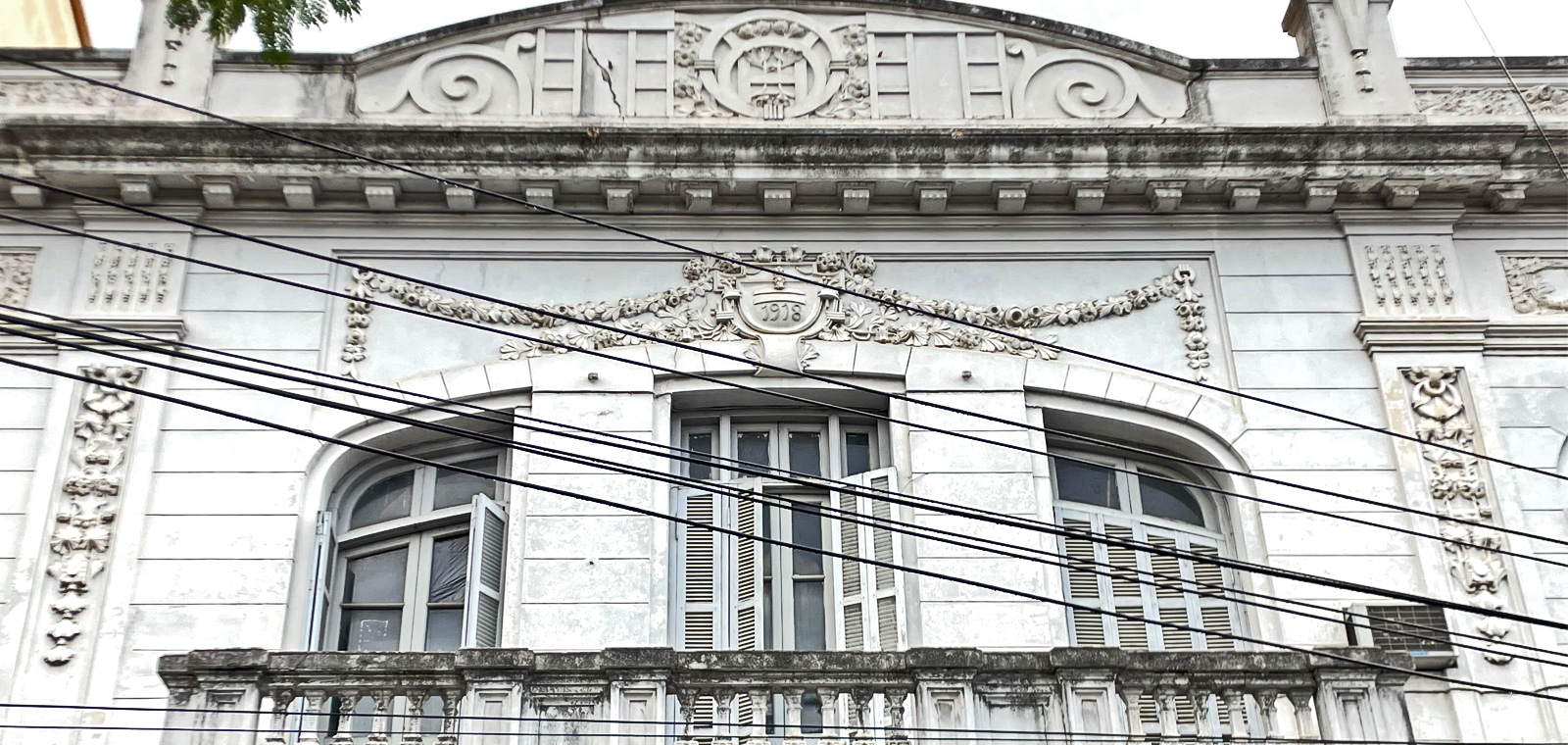 La arquitectura ecléctica del Palacete Fassardi: un monumento a la sofisticación de Asunción